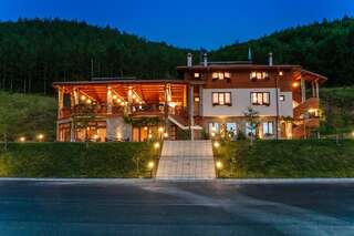 Отель Alpine Garden Hotel (Trayanovi Dvori) Симитти-0