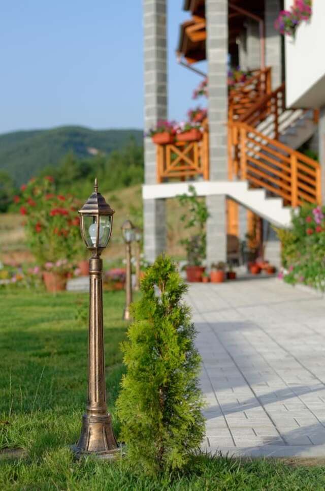 Отель Alpine Garden Hotel (Trayanovi Dvori) Симитти-10